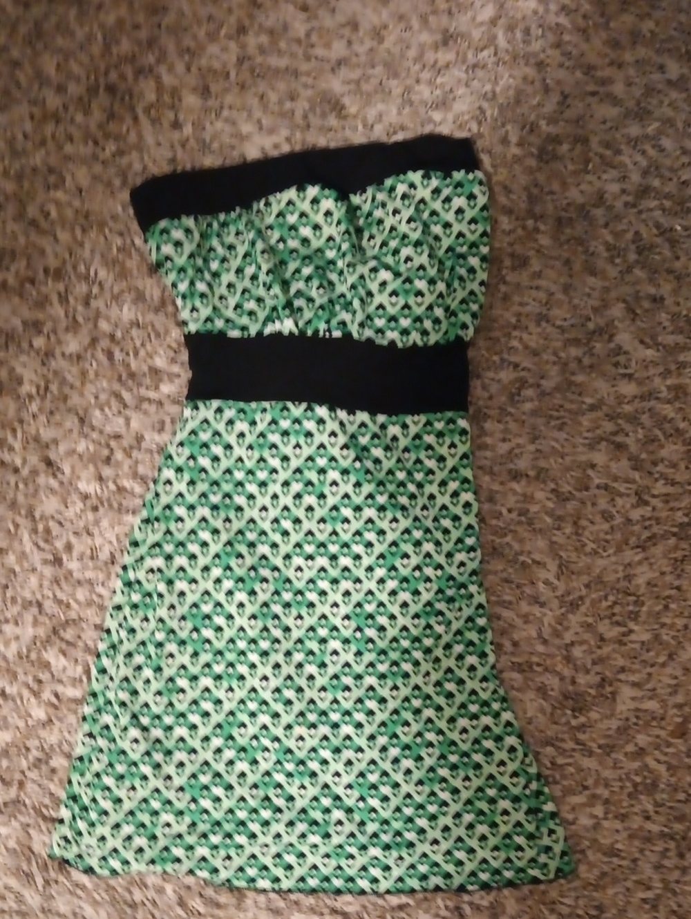 Strapless Green Patterned Suntop with Black Trim S/M Spandex